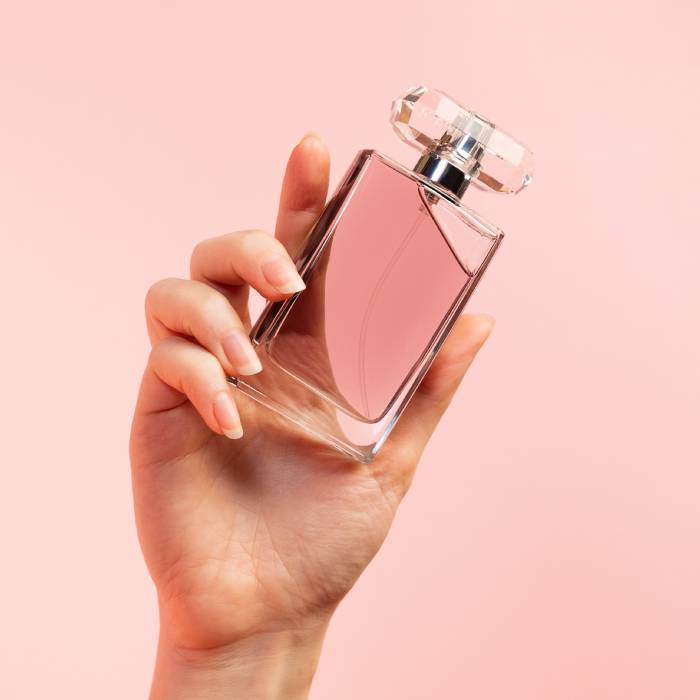 Discovering the Beauty of Minimalist Fragrances